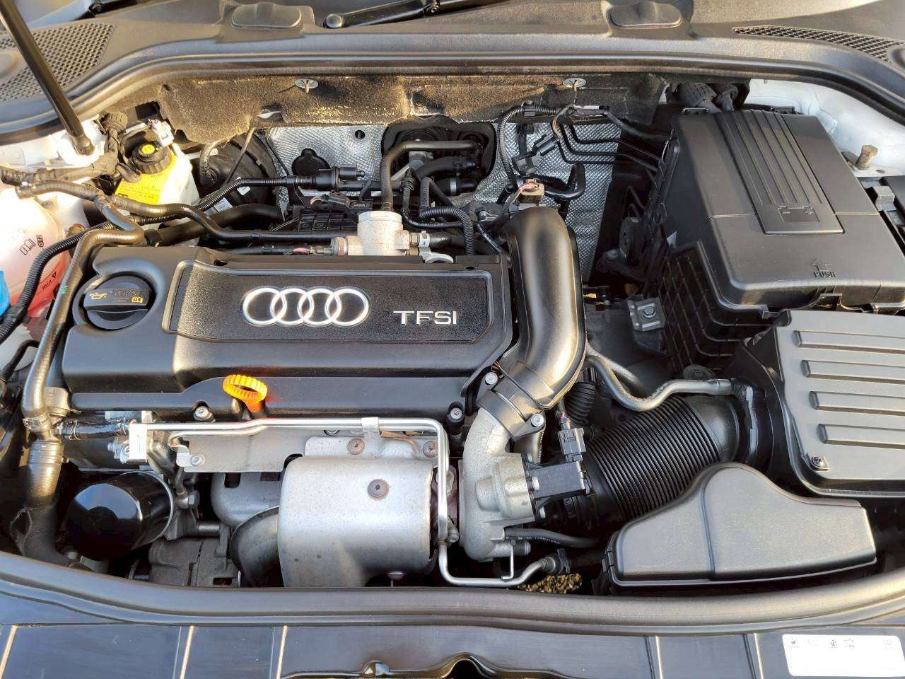 アウディA3　1.4TFSI　SEパッケージ