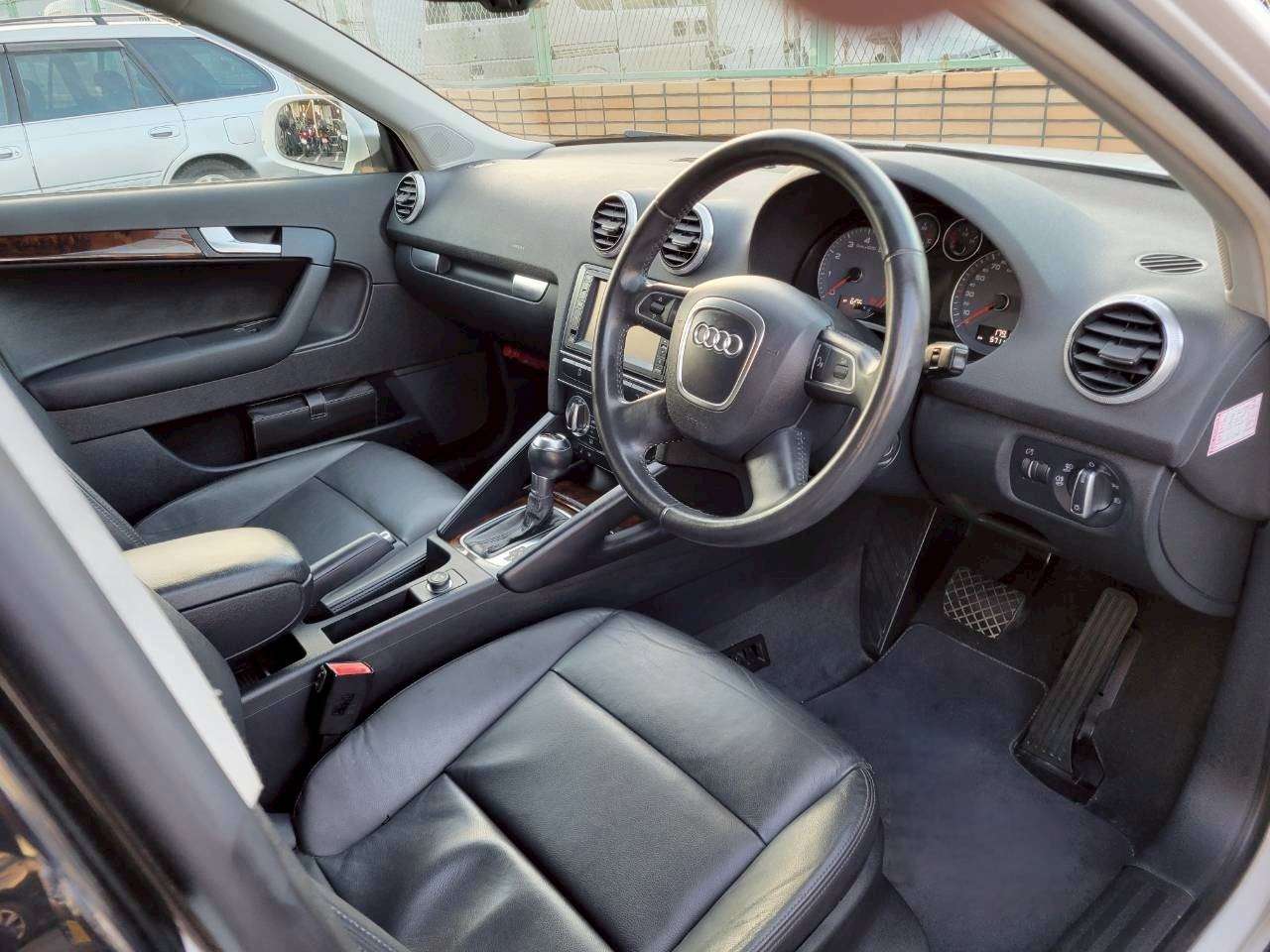 アウディA3　1.4TFSI　SEパッケージ