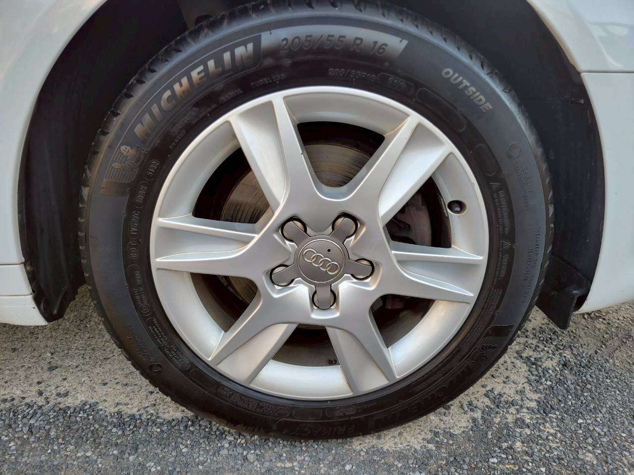 アウディA3　1.4TFSI　SEパッケージ