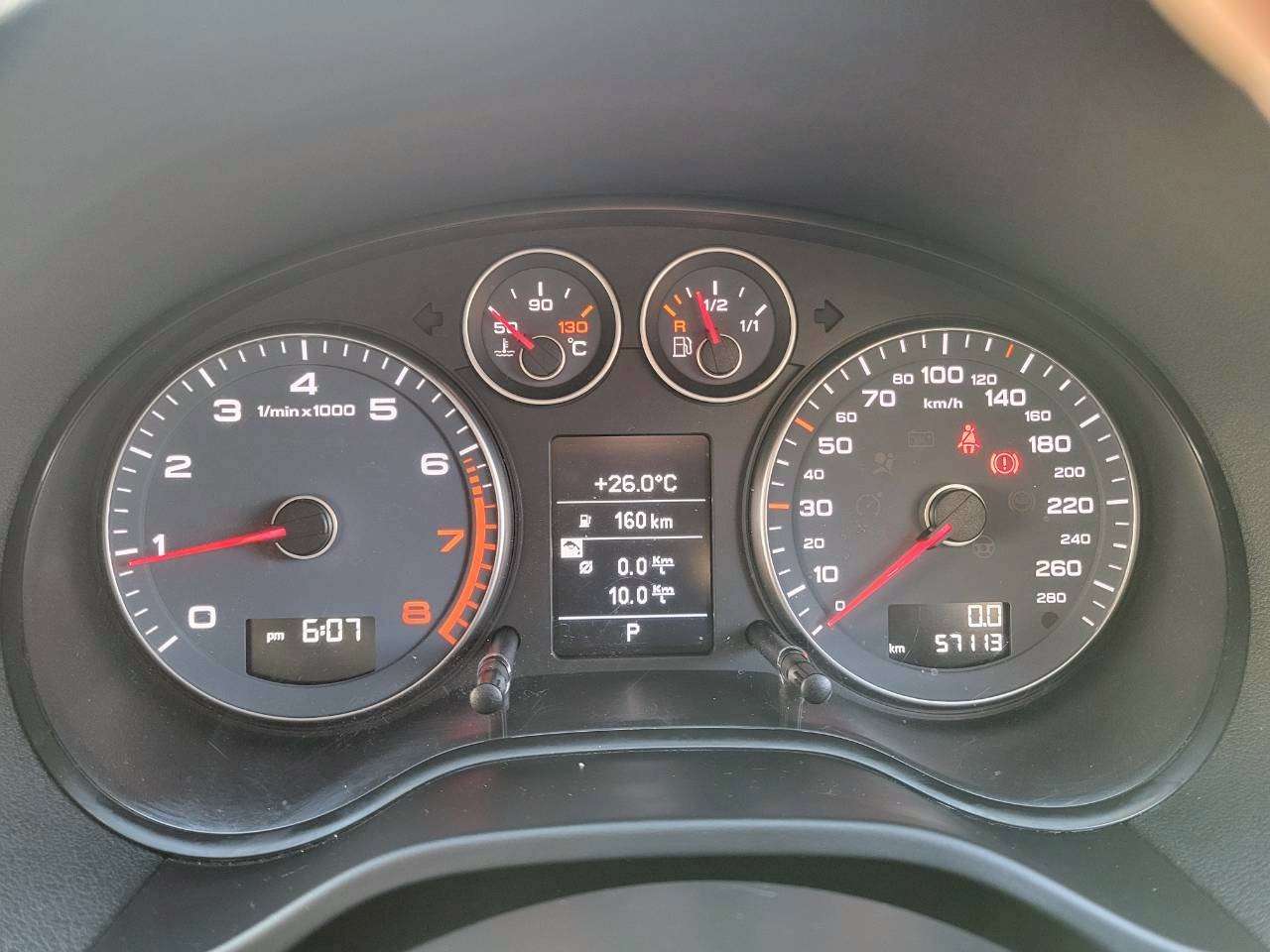 アウディA3　1.4TFSI　SEパッケージ