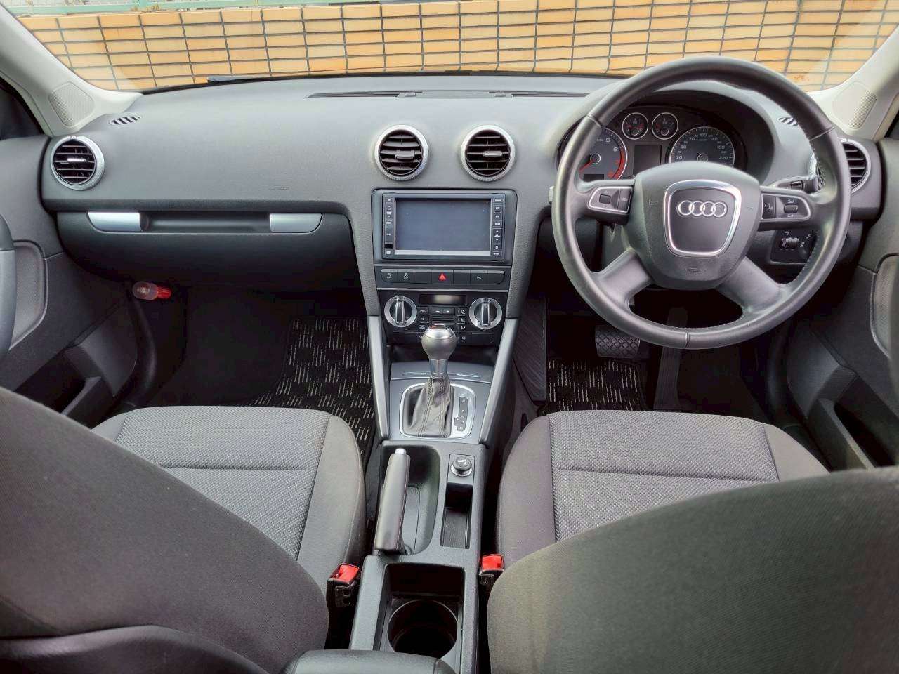 アウディA3　1.4TFSI　