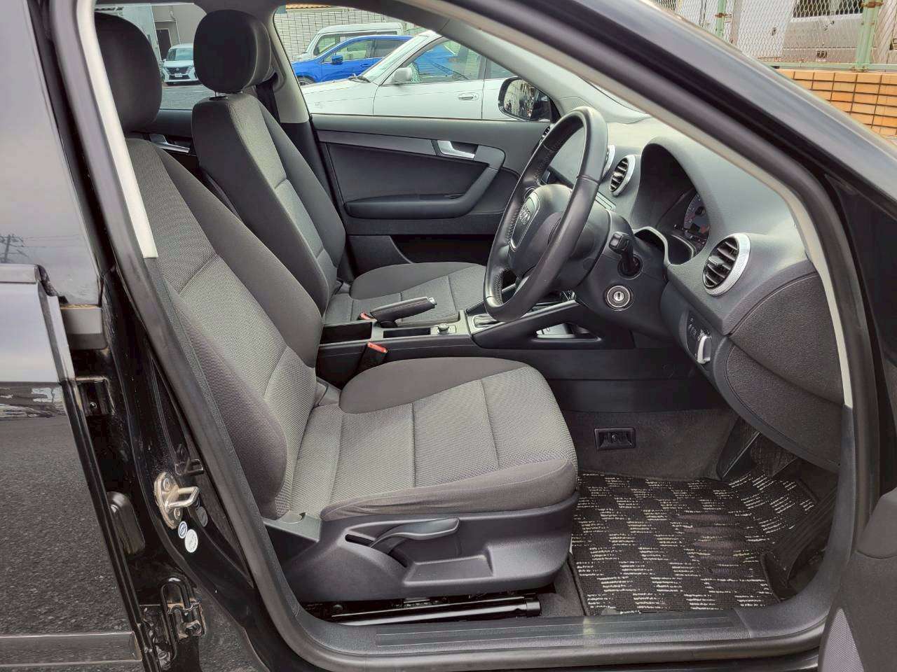 アウディA3　1.4TFSI　