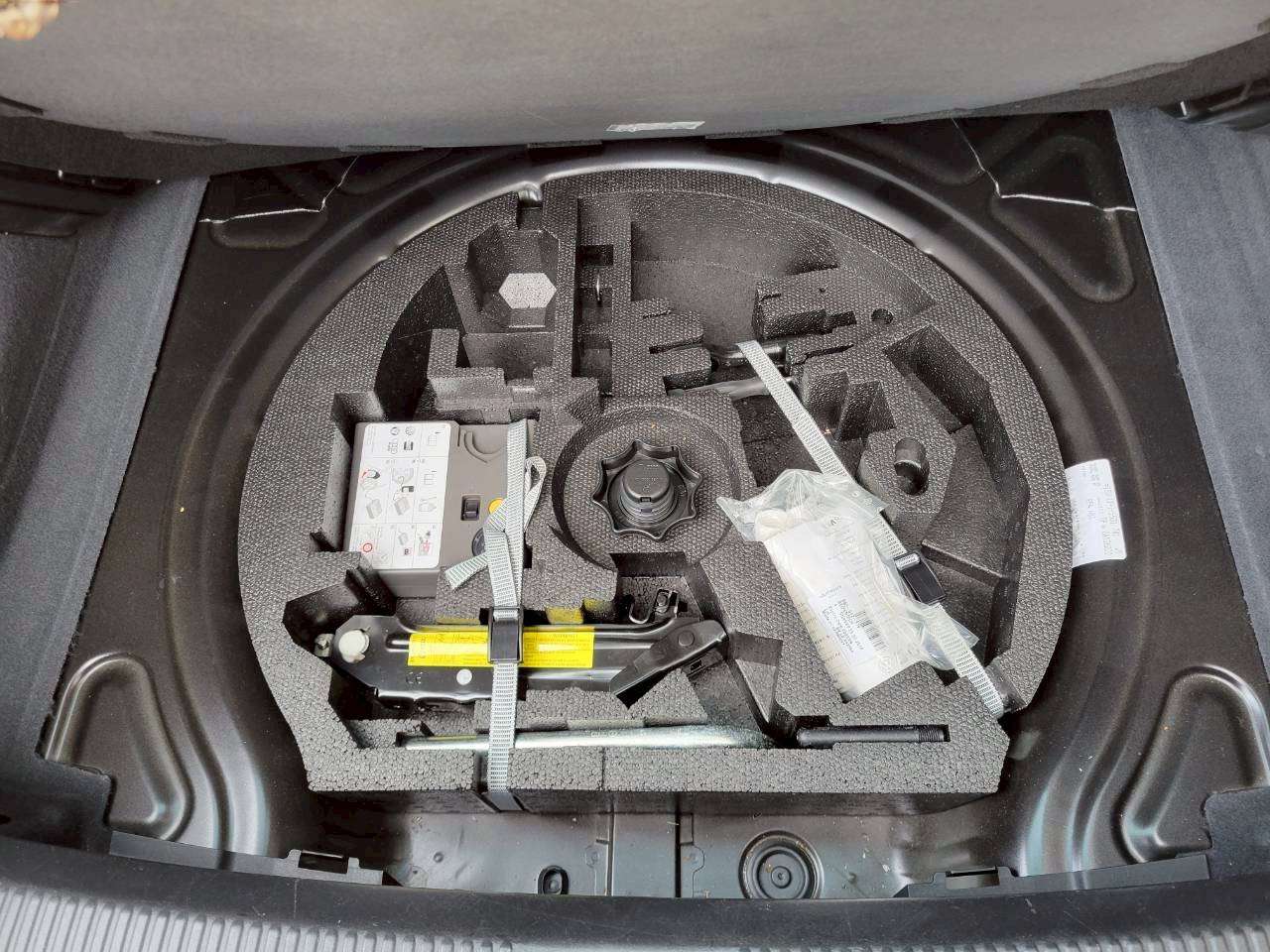 アウディA3　1.4TFSI　