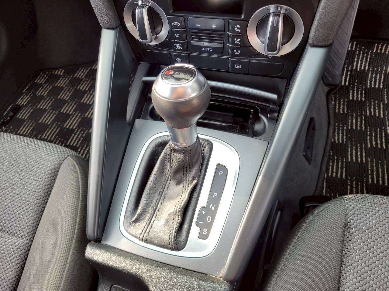 アウディA3　1.4TFSI　