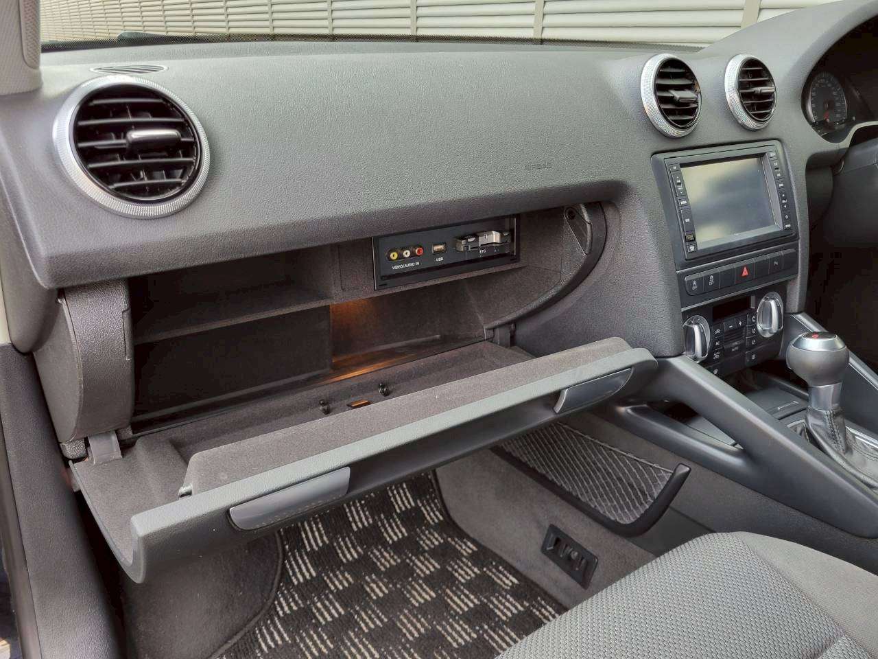 アウディA3　1.4TFSI　