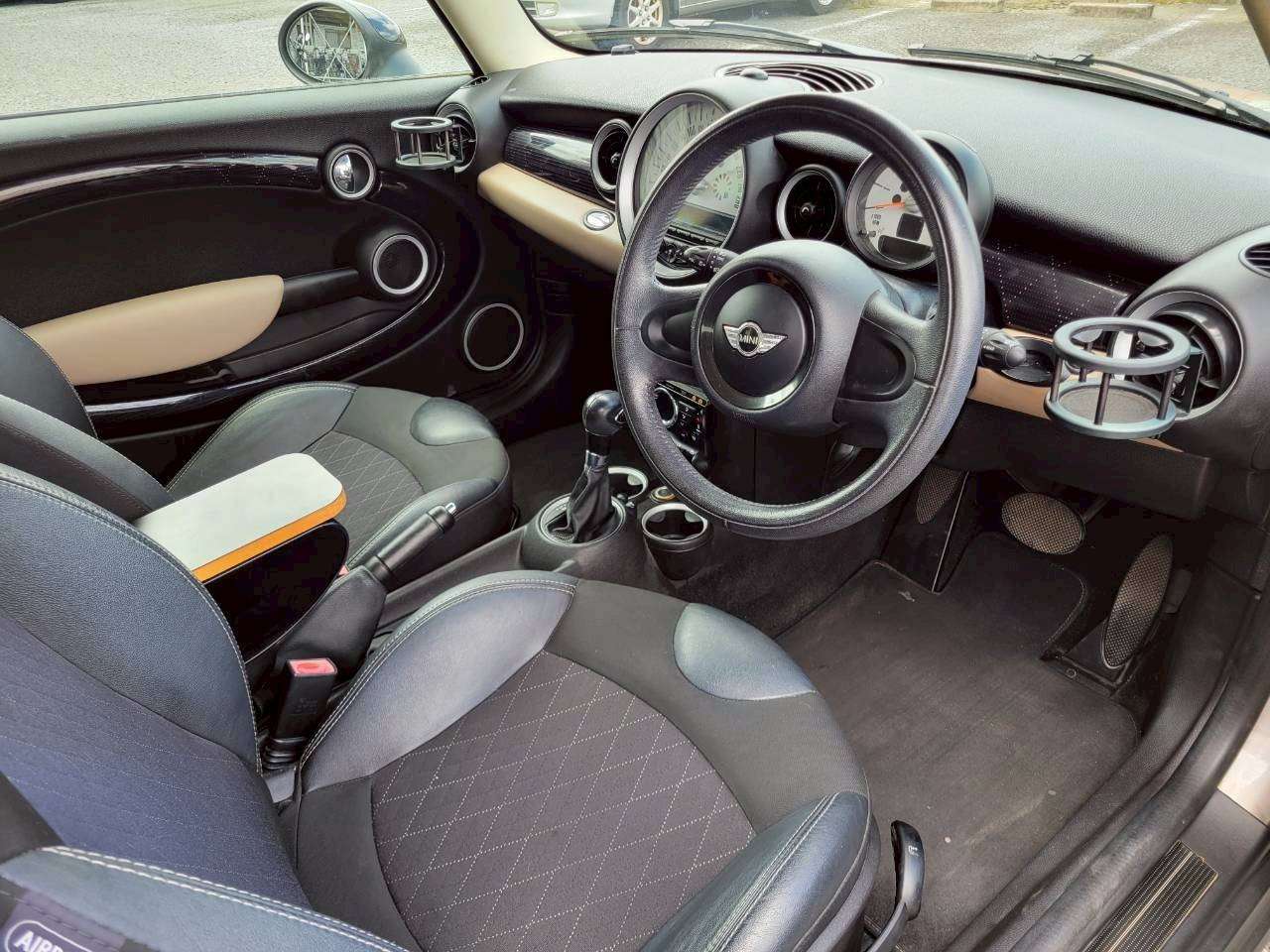 ＢＭＷミニ 　ベーカーストリート　特別仕様車