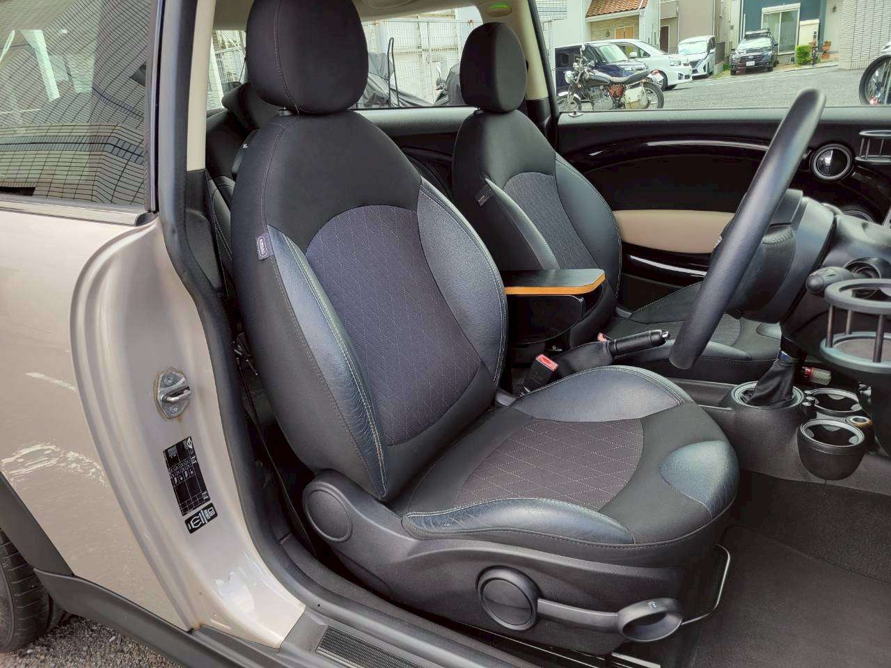 ＢＭＷミニ 　ベーカーストリート　特別仕様車