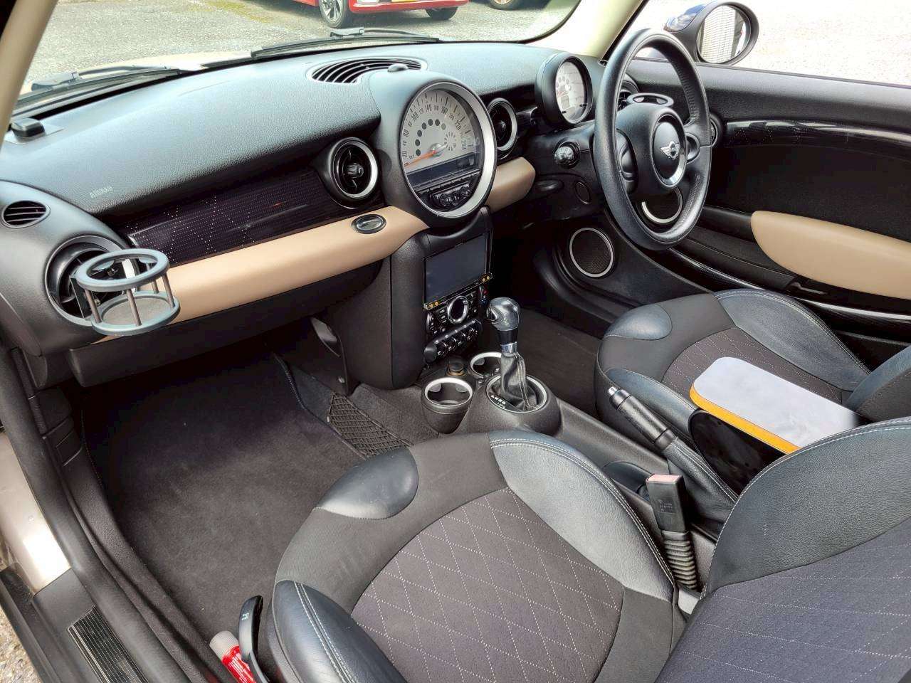 ＢＭＷミニ 　ベーカーストリート　特別仕様車