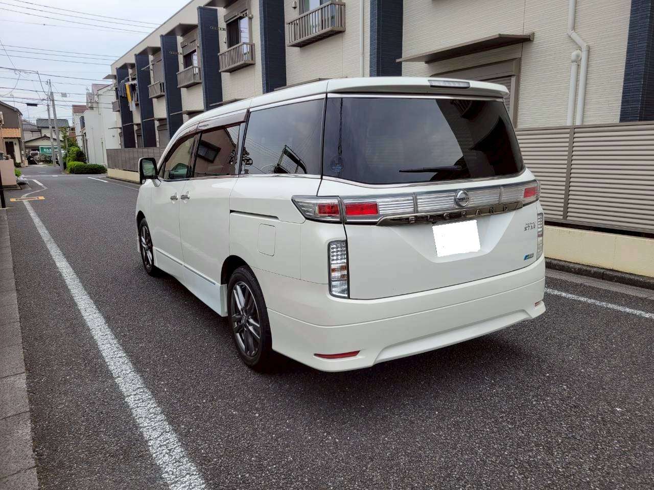 日産　エルグランド250ハイウェイスター　アーバンクロム
