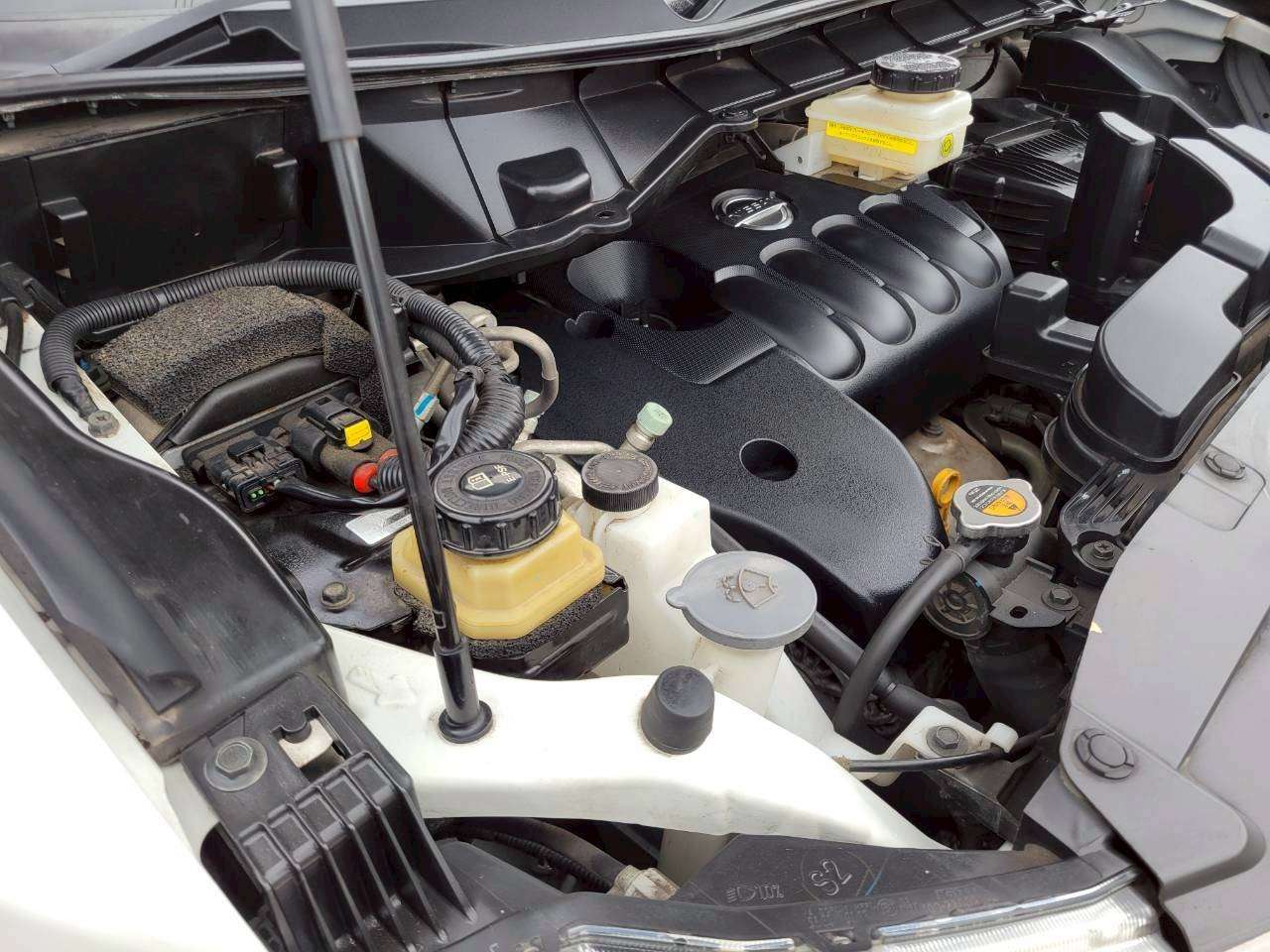 日産　エルグランド250ハイウェイスター　アーバンクロム