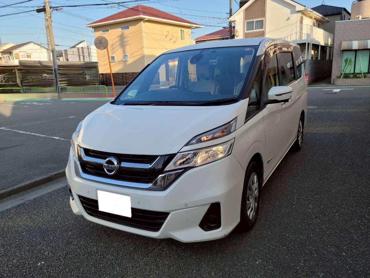 セレナ　 X 　HYBRID