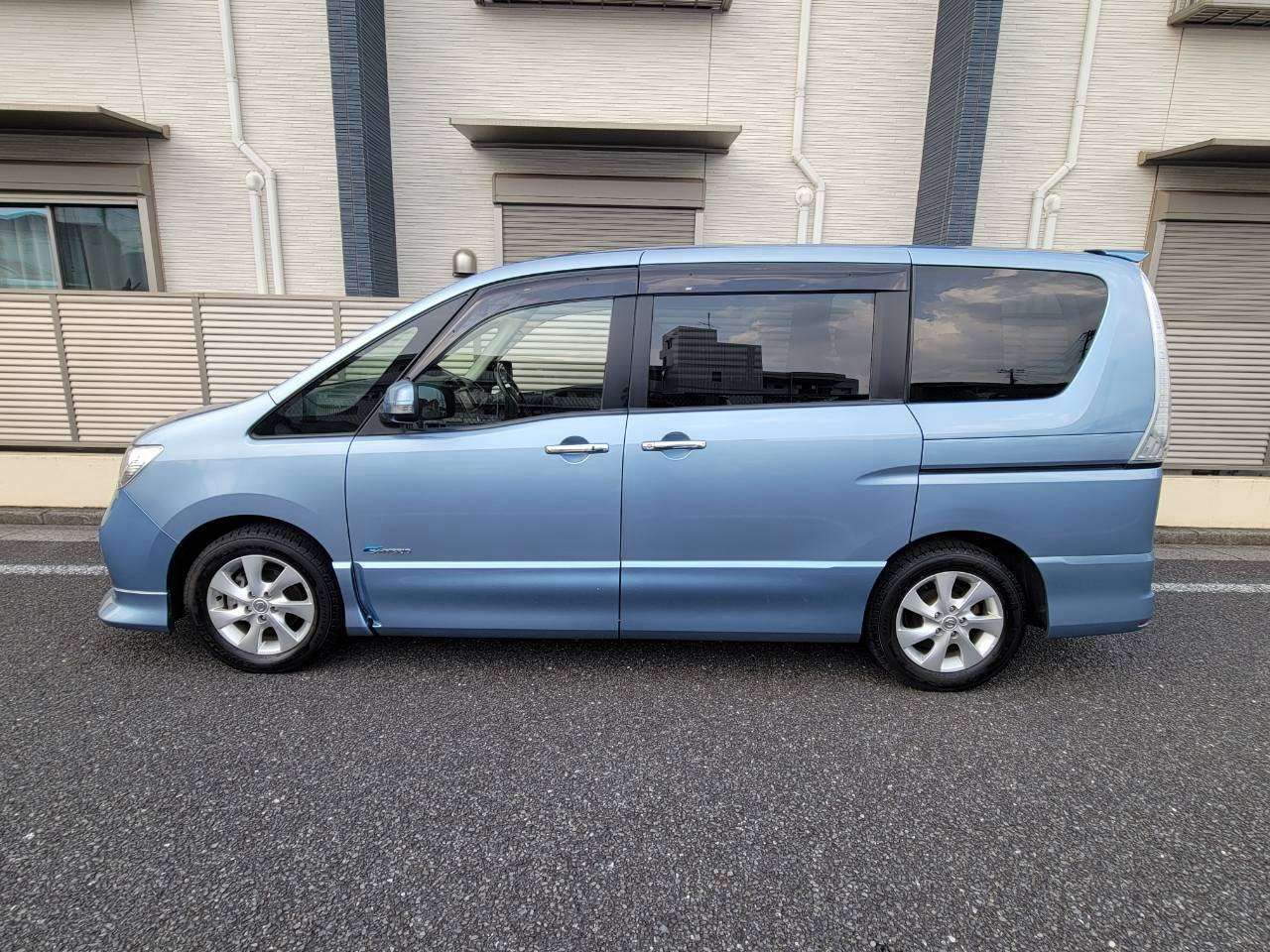 セレナ　ハイウェイスターS  HYBRID