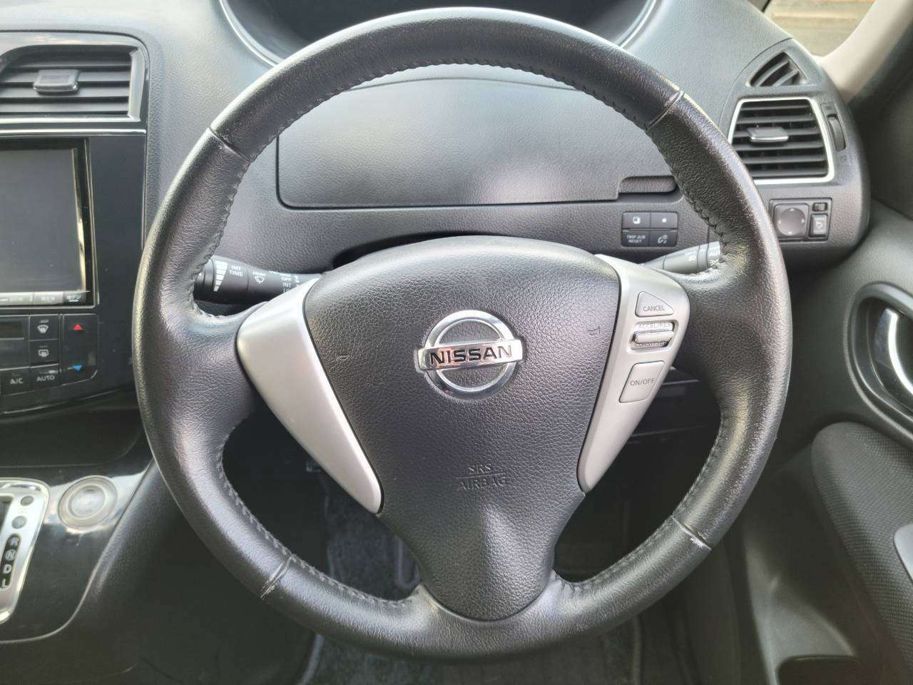 セレナ　ハイウェイスターS  HYBRID