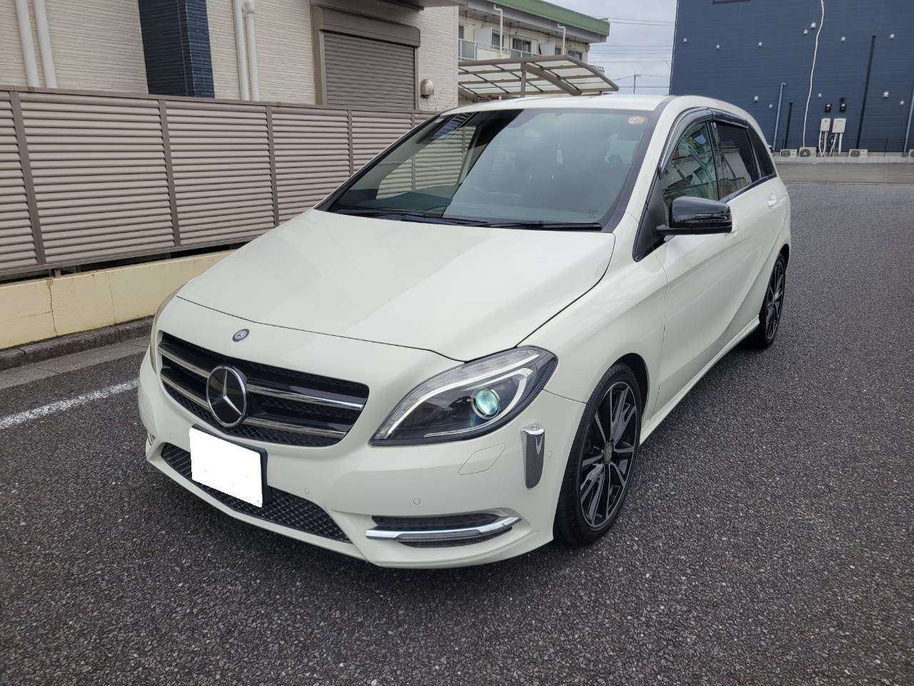 ベンツB180スポーツ 　ナイトパッケージ