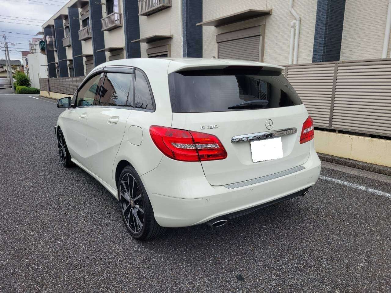 ベンツB180スポーツ 　ナイトパッケージ