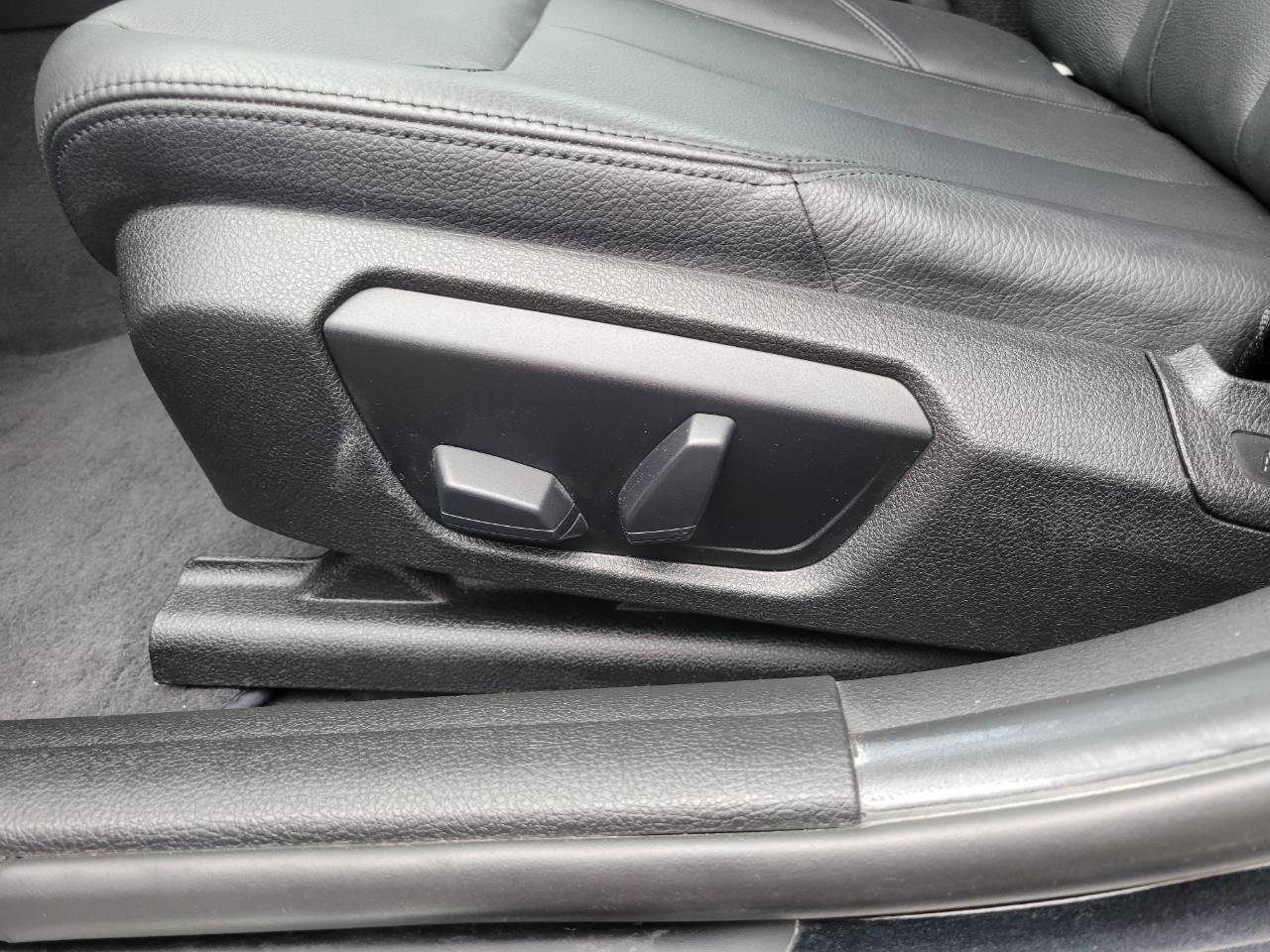 BMＷ320i　ラグジュアリー