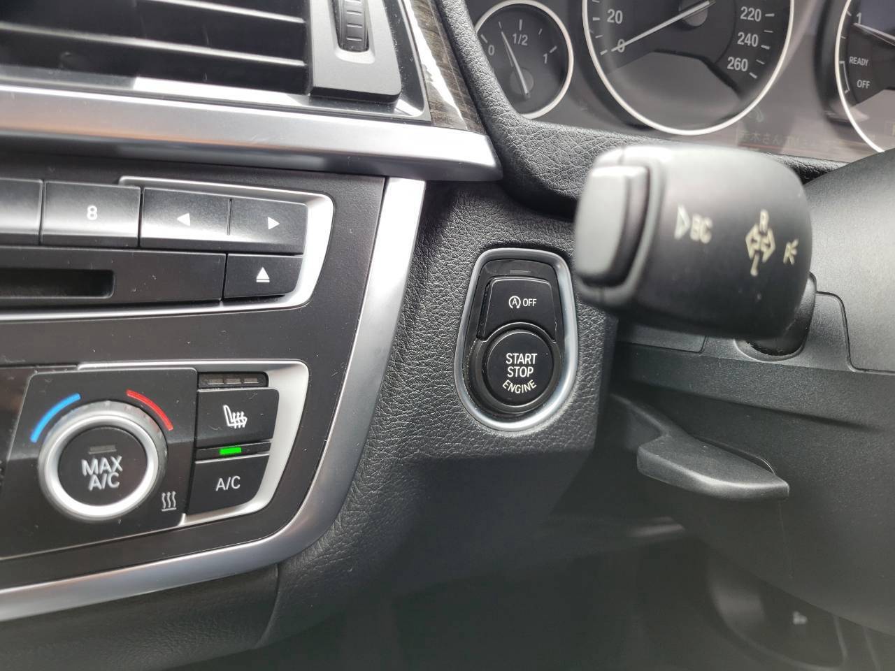 BMＷ320i　ラグジュアリー