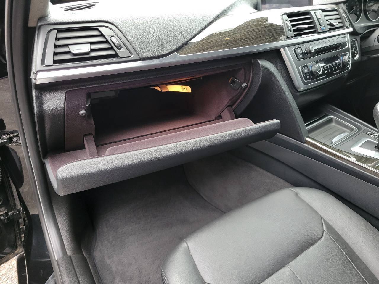 BMＷ320i　ラグジュアリー