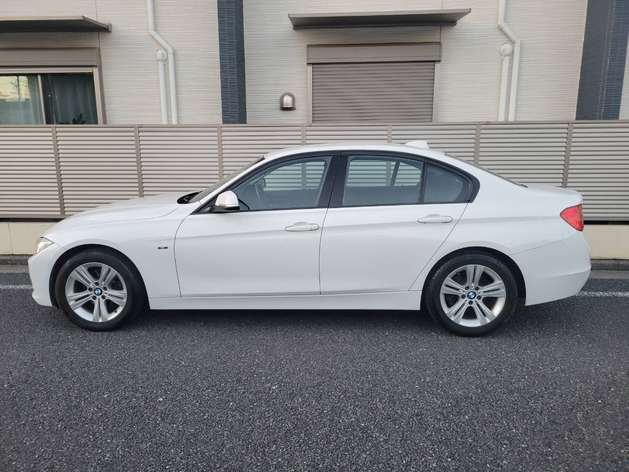 BMＷ320d ブルーパフォマンス　スポーツ　ディーゼルターボ