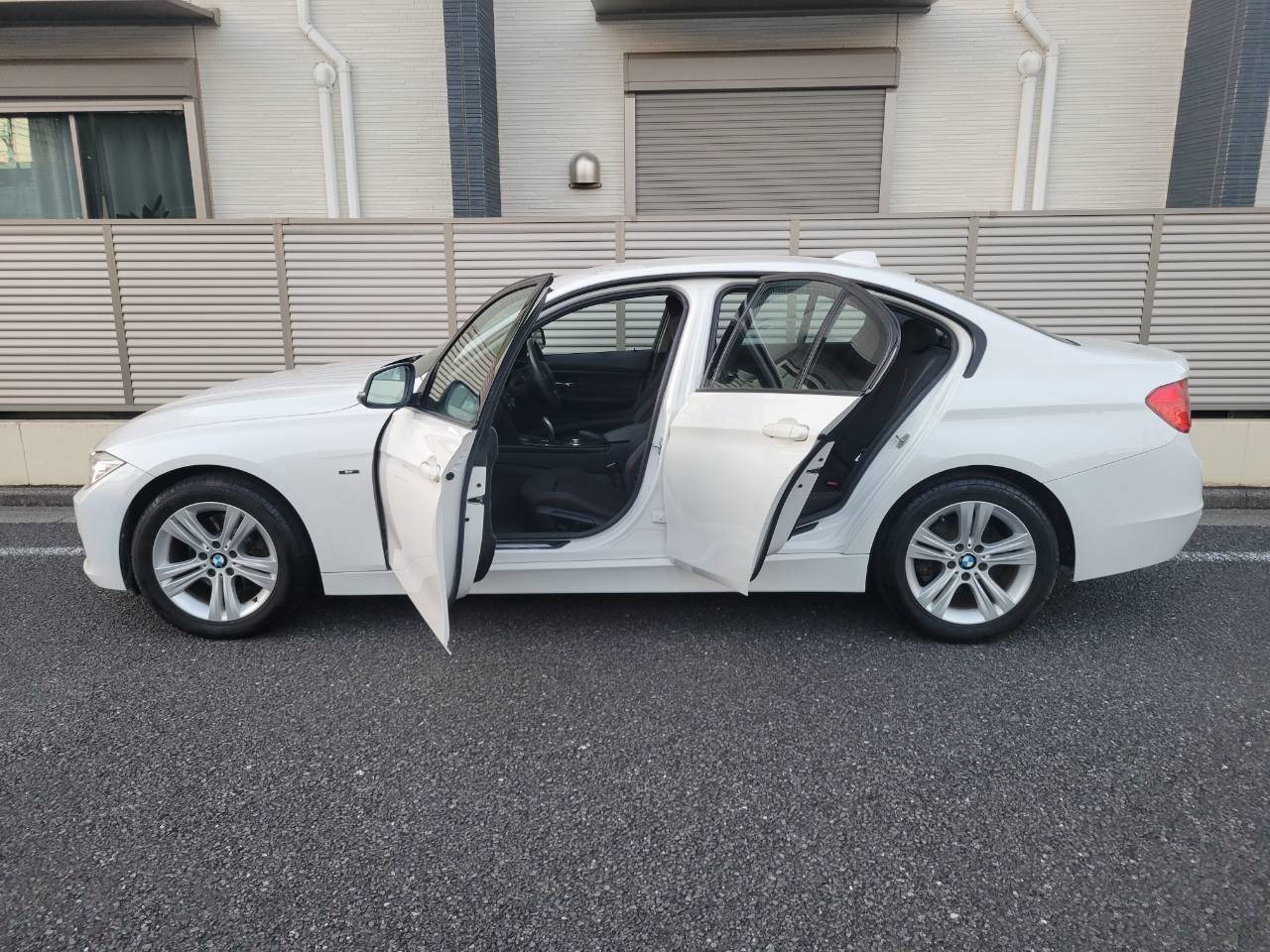 BMＷ320d ブルーパフォマンス　スポーツ　ディーゼルターボ