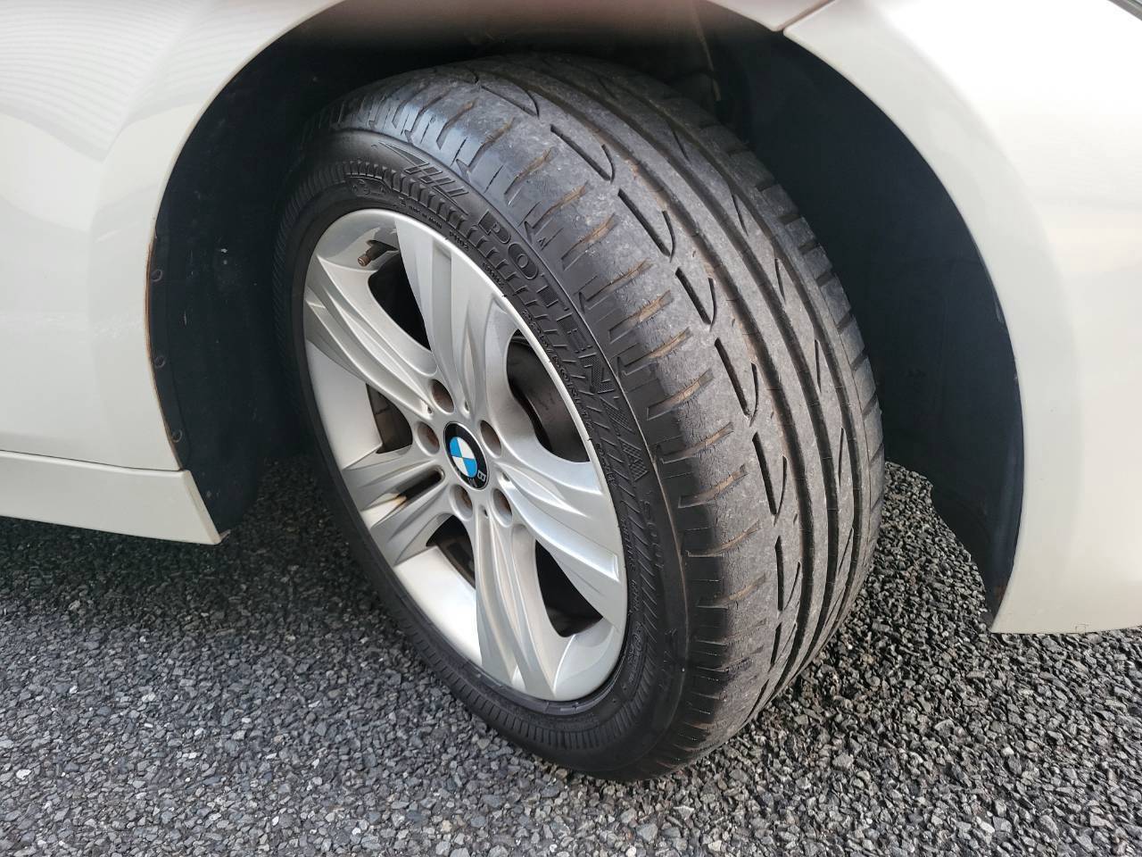 BMＷ320d ブルーパフォマンス　スポーツ　ディーゼルターボ