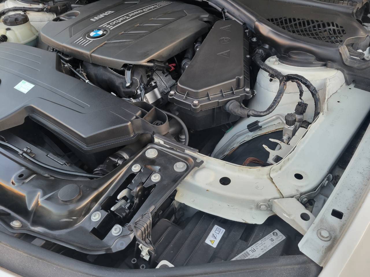 BMＷ320d ブルーパフォマンス　スポーツ　ディーゼルターボ