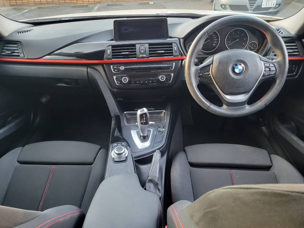 BMＷ320d ブルーパフォマンス　スポーツ　ディーゼルターボ