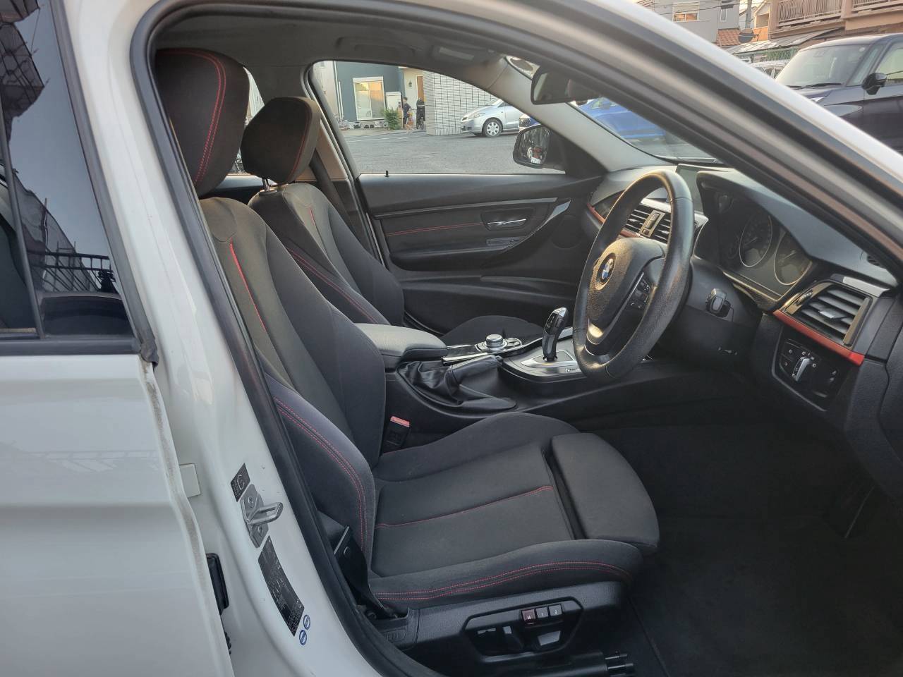 BMＷ320d ブルーパフォマンス　スポーツ　ディーゼルターボ