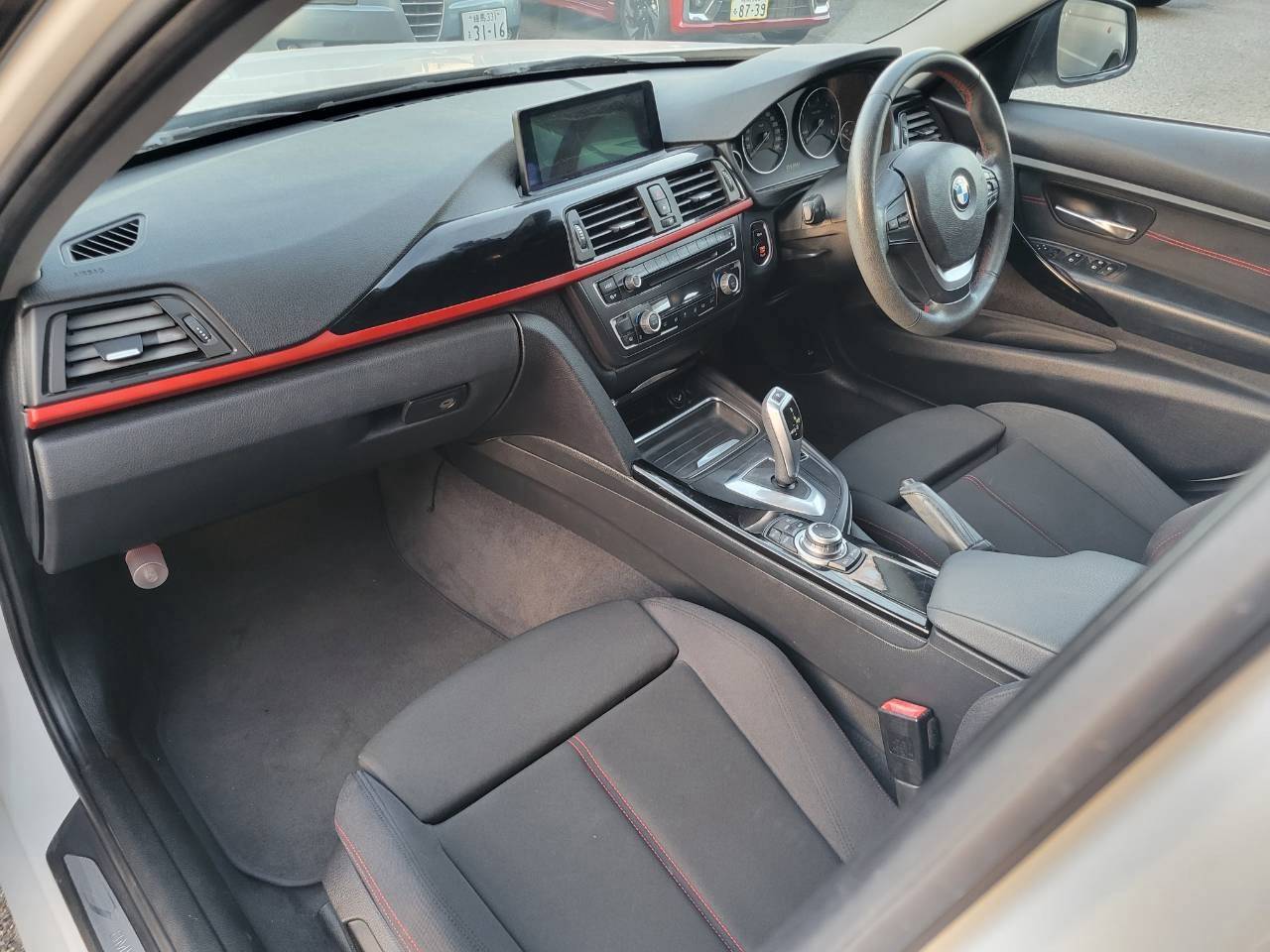BMＷ320d ブルーパフォマンス　スポーツ　ディーゼルターボ