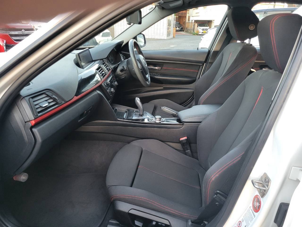 BMＷ320d ブルーパフォマンス　スポーツ　ディーゼルターボ
