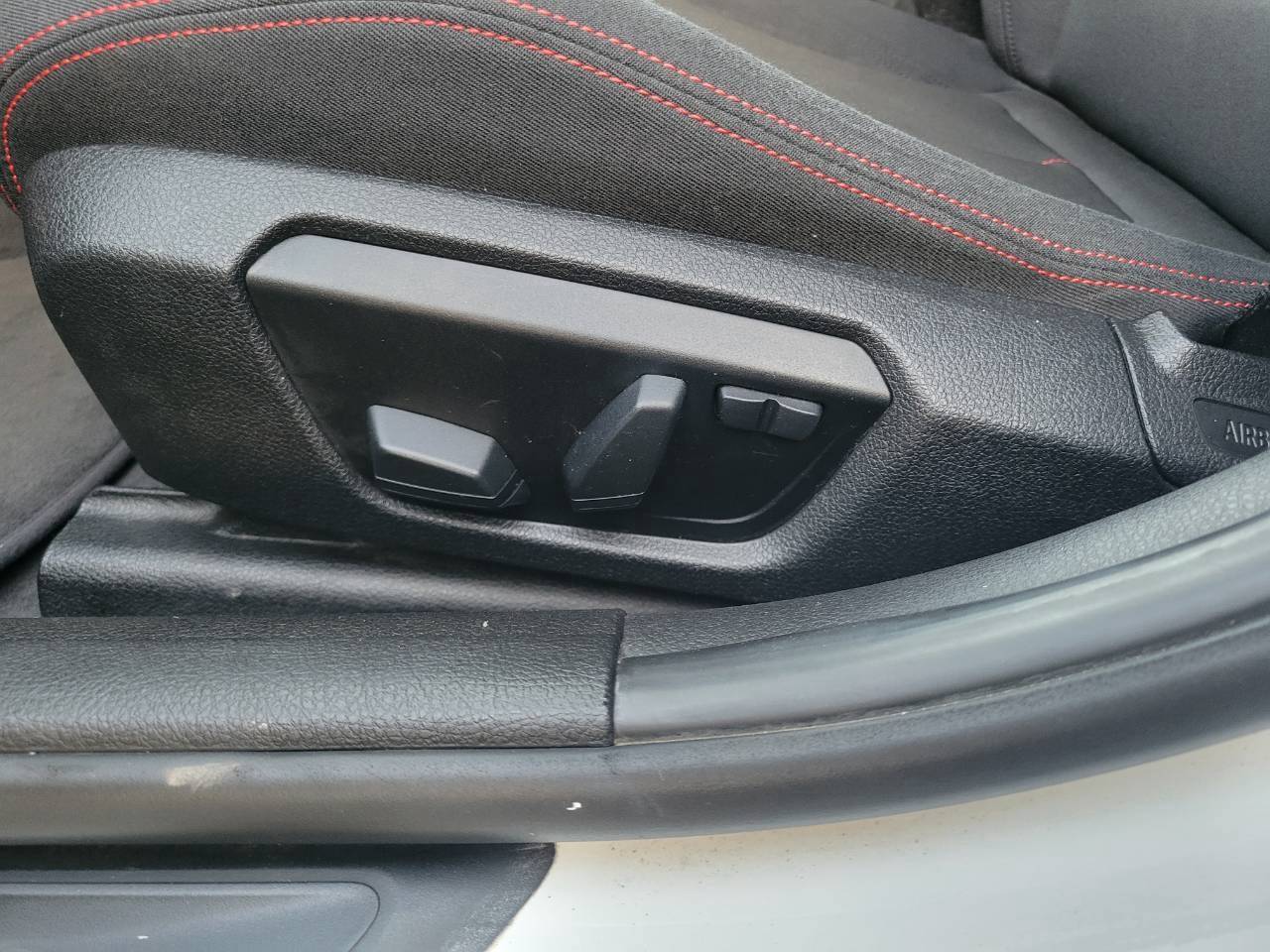 BMＷ320d ブルーパフォマンス　スポーツ　ディーゼルターボ