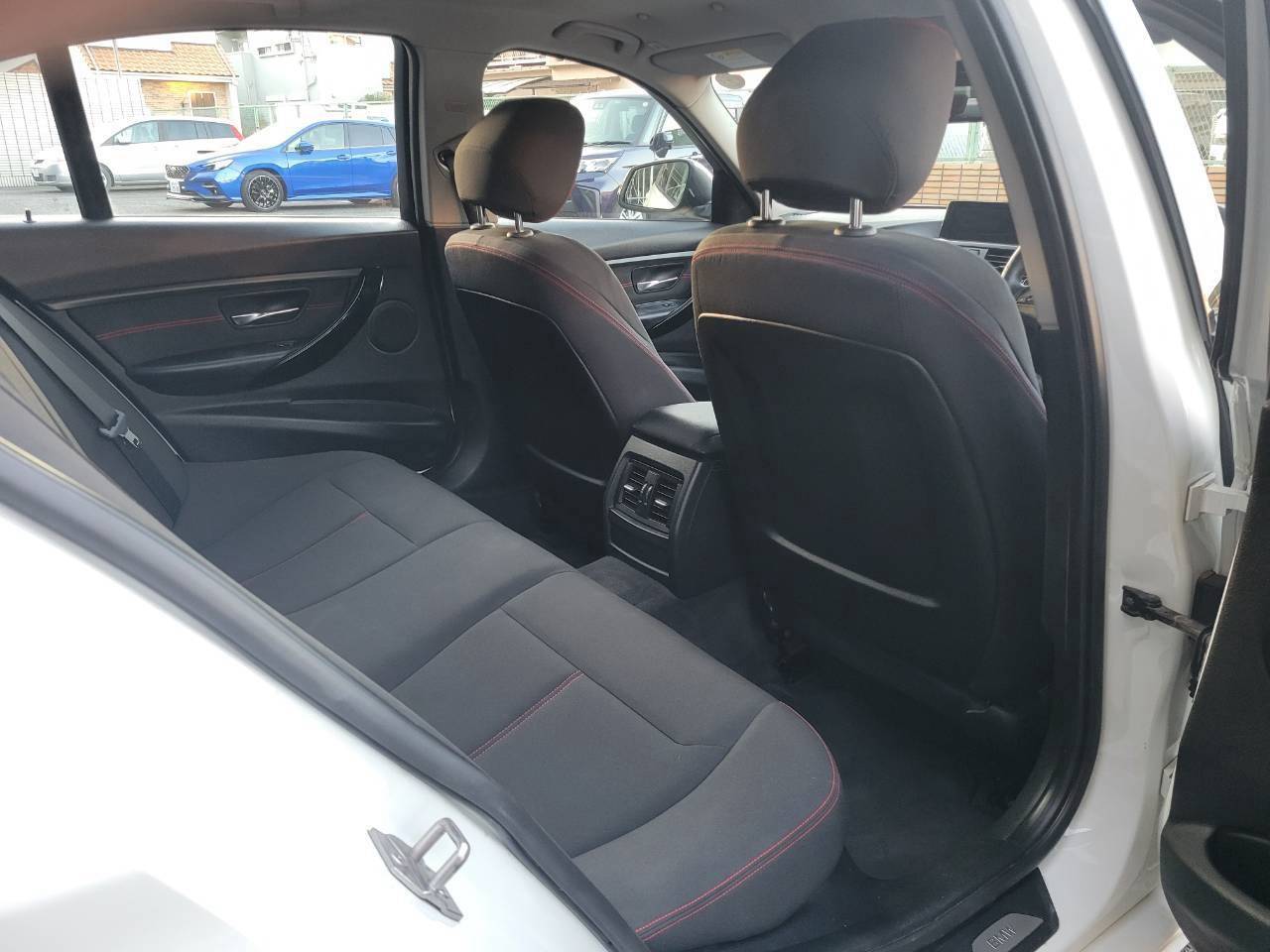 BMＷ320d ブルーパフォマンス　スポーツ　ディーゼルターボ