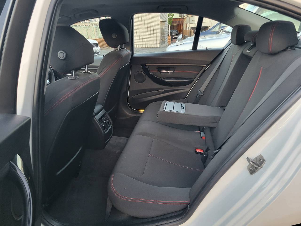 BMＷ320d ブルーパフォマンス　スポーツ　ディーゼルターボ
