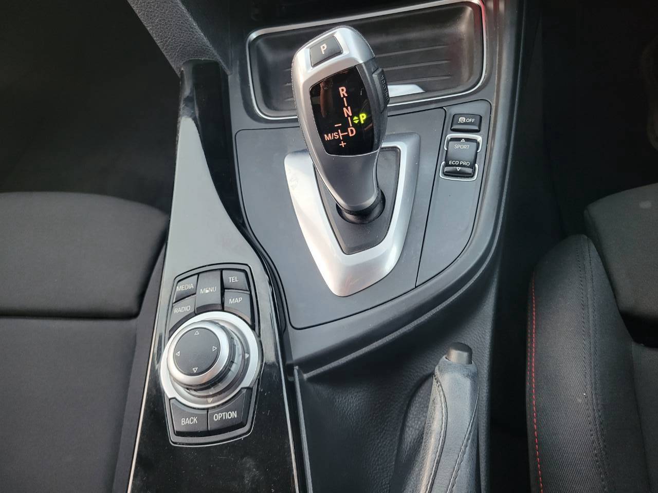 BMＷ320d ブルーパフォマンス　スポーツ　ディーゼルターボ